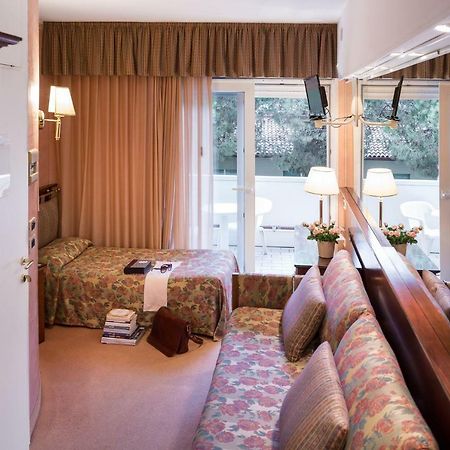 Hotel Astro Lignano Sabbiadoro Eksteriør billede