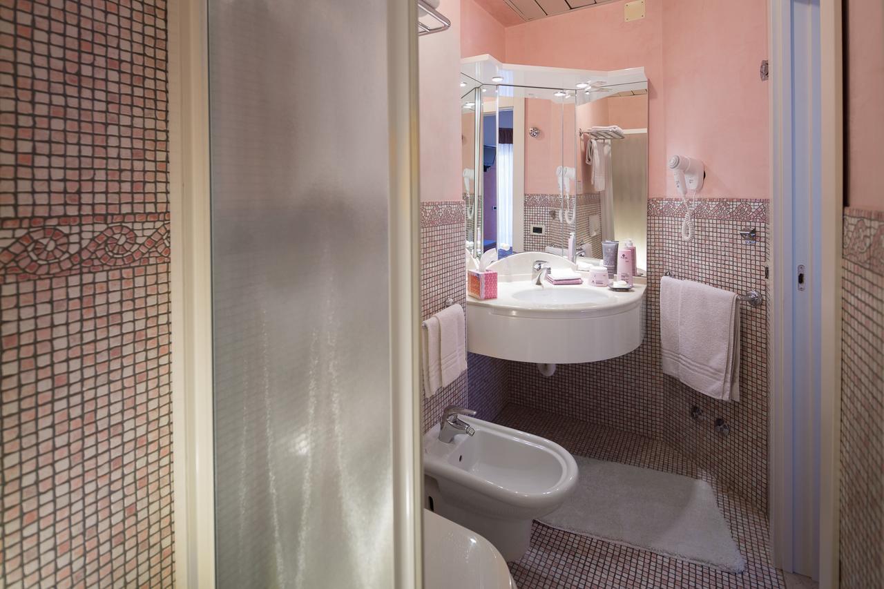 Hotel Astro Lignano Sabbiadoro Eksteriør billede