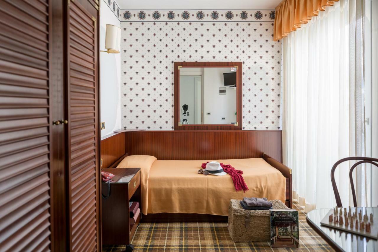 Hotel Astro Lignano Sabbiadoro Eksteriør billede